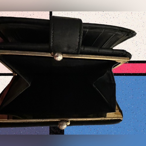 Coach Vintage Black Leather Wallet With Extra Kiss Lock Feature - Picture 8 of 13